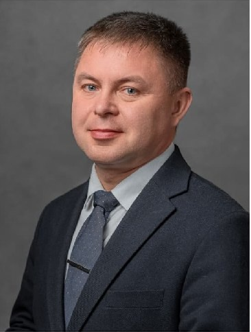Меновщиков Виктор Васильевич.